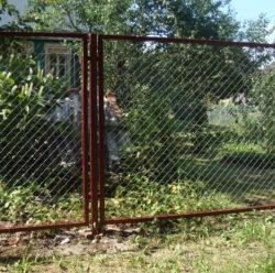 Забор из сетки-рабицы в секциях-5